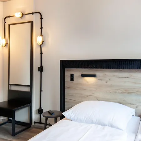 Hotel A&o Hauptbahnhof 2*