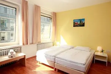 A&o ハウプトバーンホフ 2*